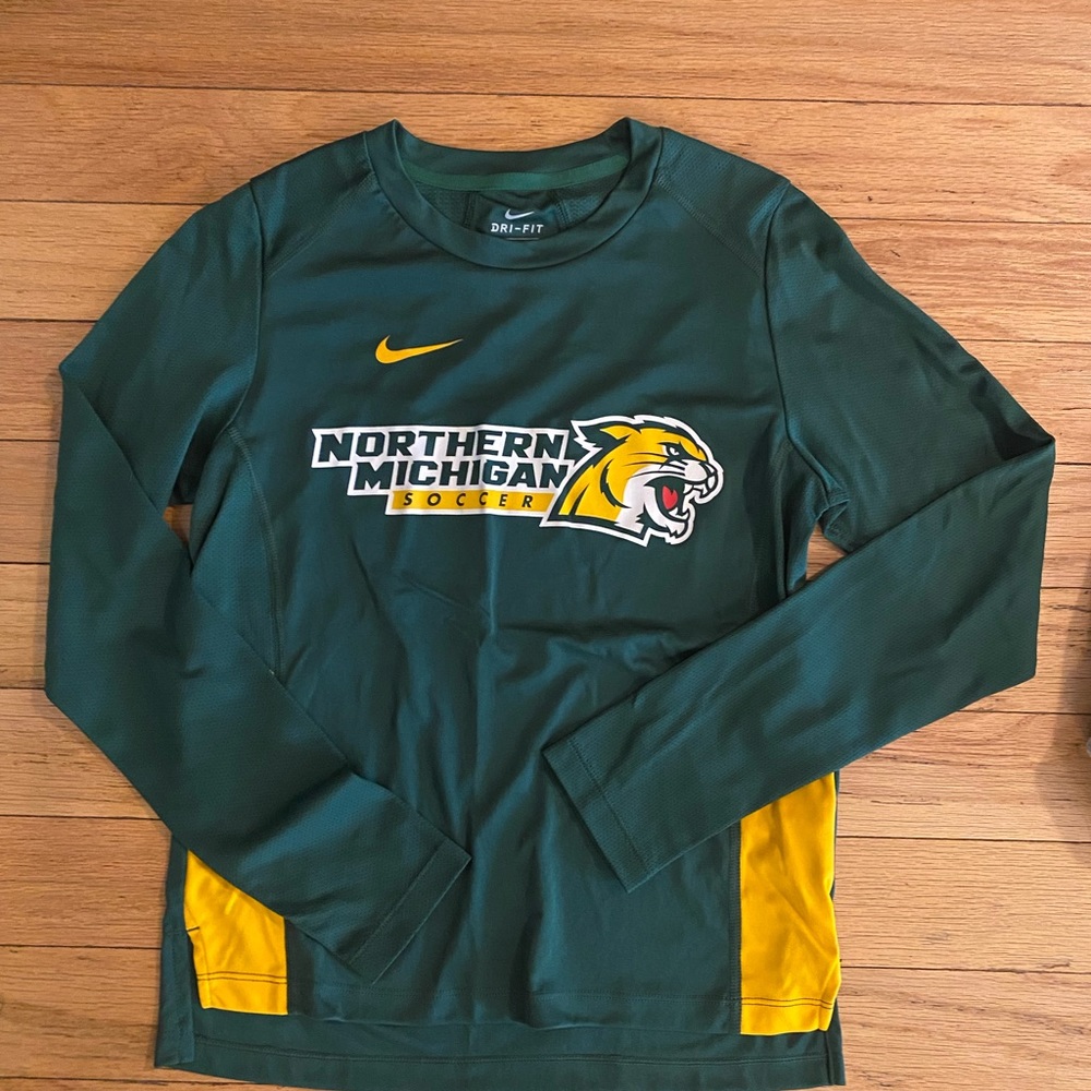 Nike dri fit size small long sleeve